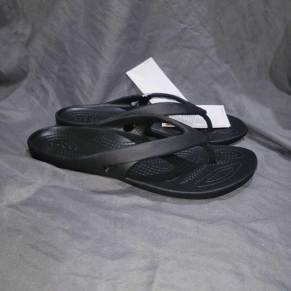 Crocs Iconic Comfort Kadee II Black Flip Flop Sandals Womens Size 7 NWT